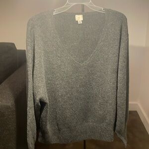 A New Day v-neck sweater🌸